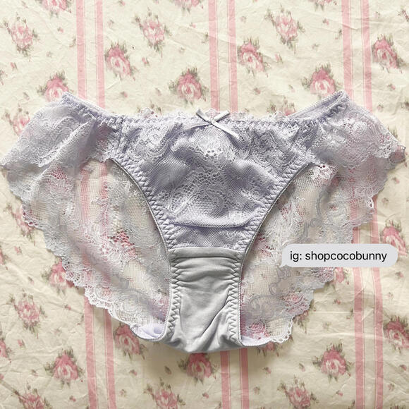 japanese brand lace purple bralette and briefs set - Picture 7 of 8